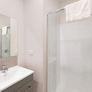 One-Bedroom King Suite